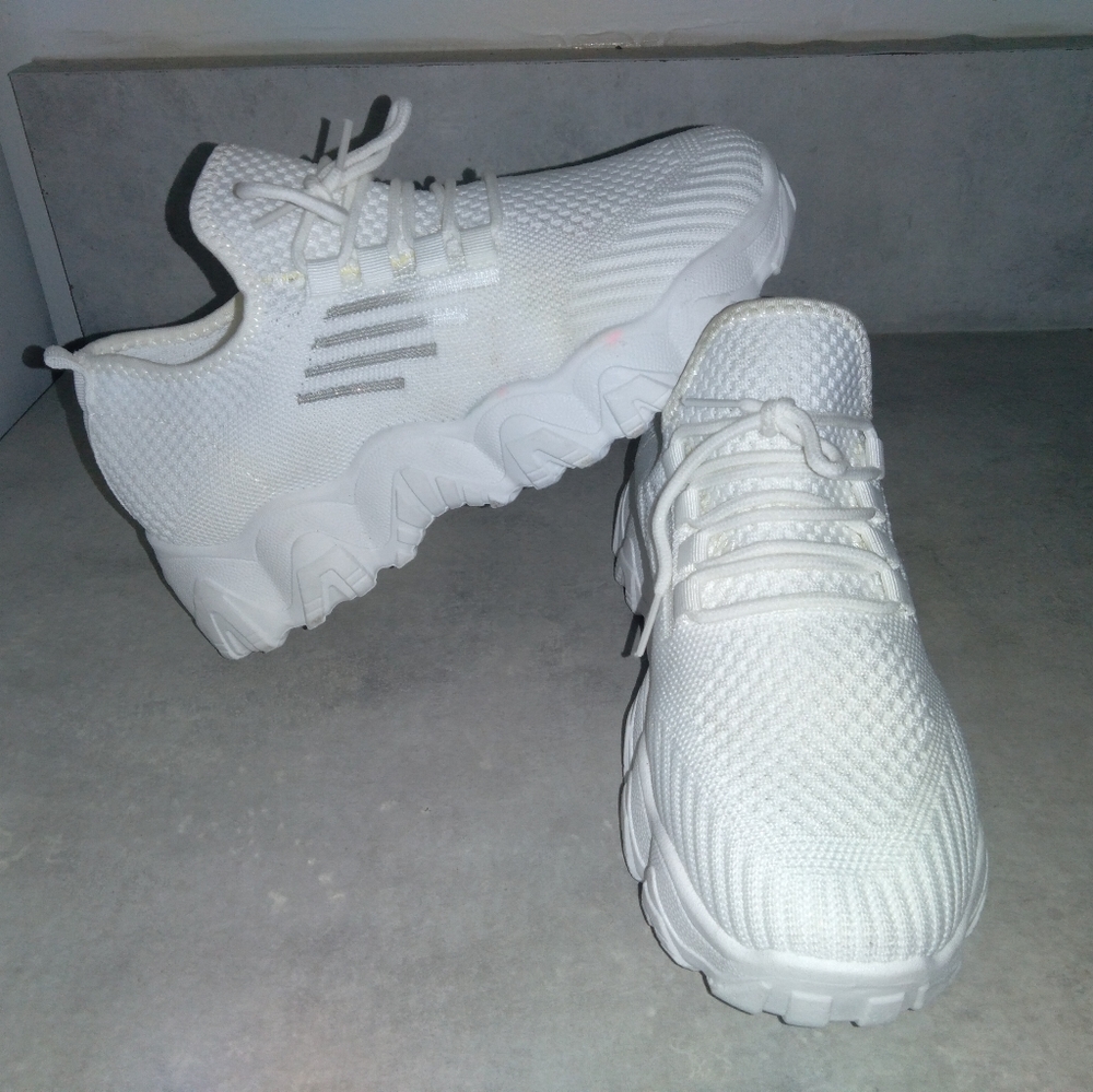 SHE&IN Women's sz 5 White Canvas Mesh Lace Up  Sneakers Shoes